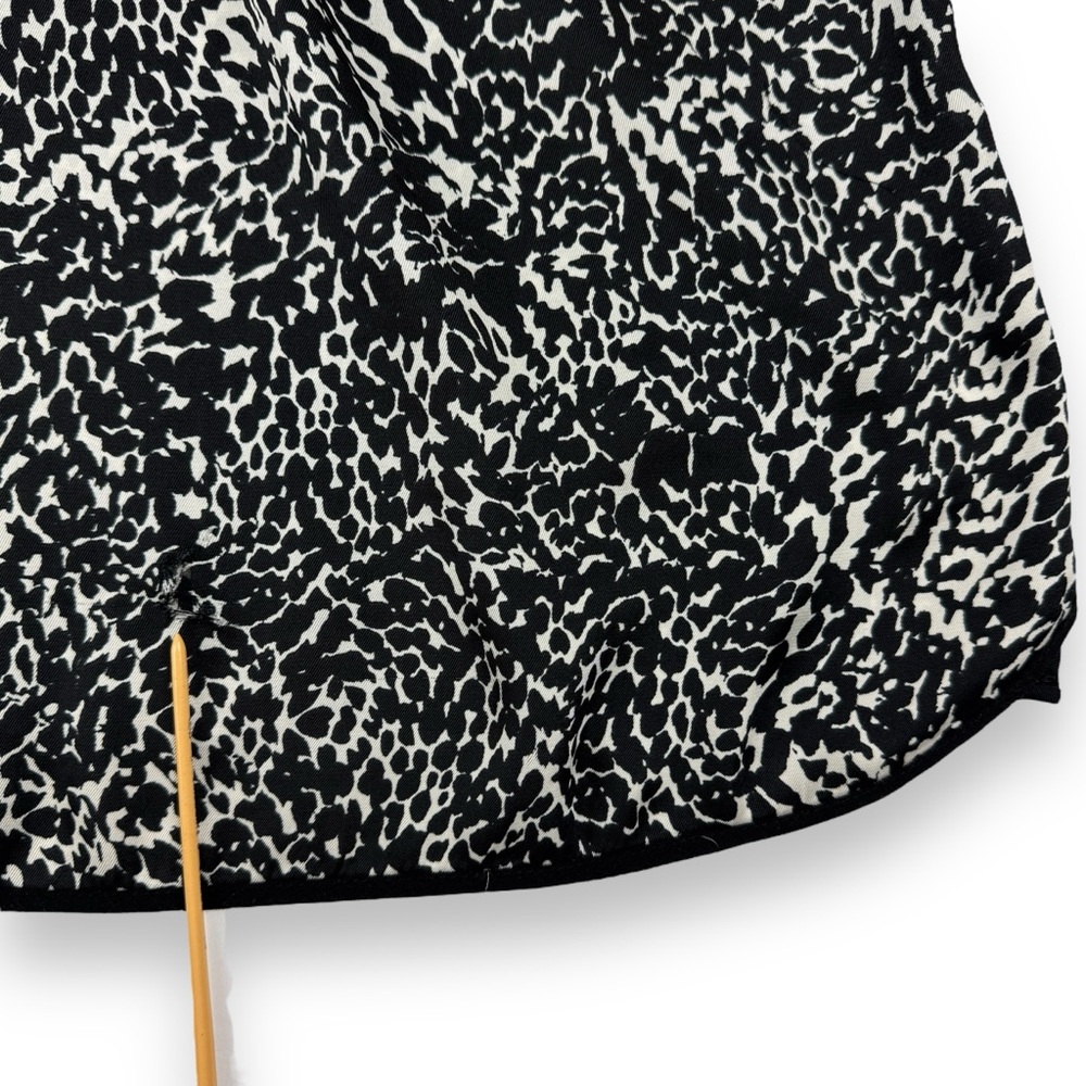 Lane Bryant Sleeveless Blouse Plus 22 Shirt Leopard Animal V-Neck High Low‎ B/W - Picture 15 of 15